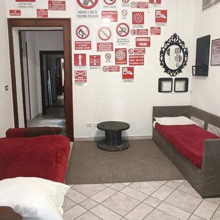 Casa Vacanze Completa Di Tutto E Anche Di Piu Livorno Luaran gambar