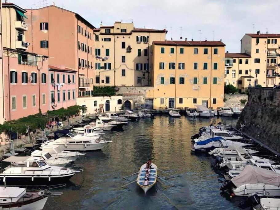 Casa Vacanze Completa Di Tutto E Anche Di Piu Livorno Luaran gambar